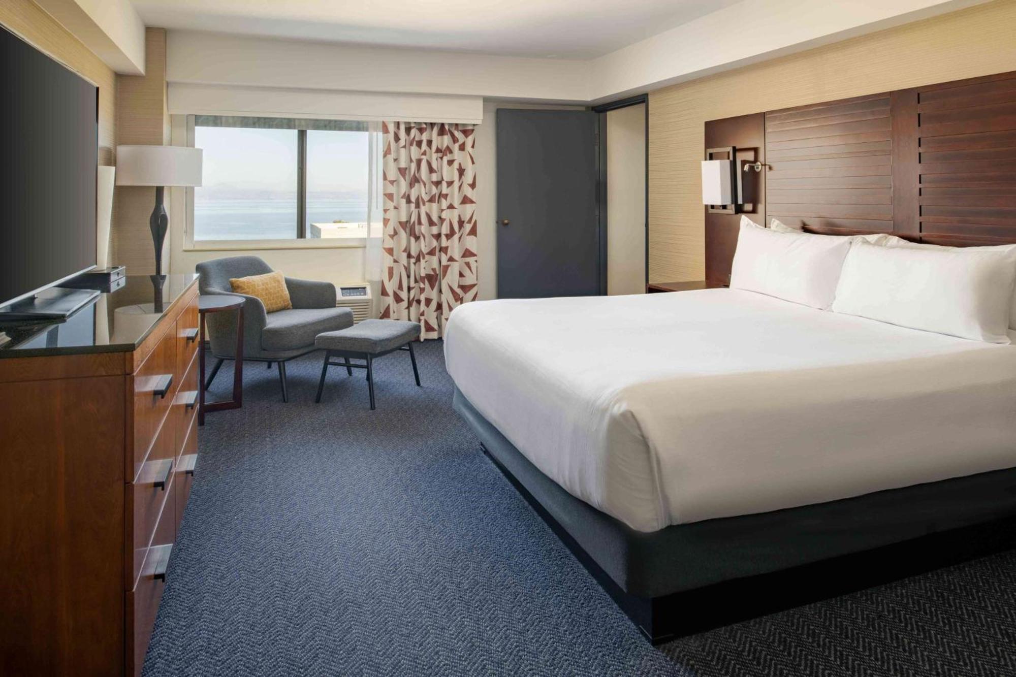Doubletree By Hilton San Francisco Airport Hotel Бърлингейм Екстериор снимка