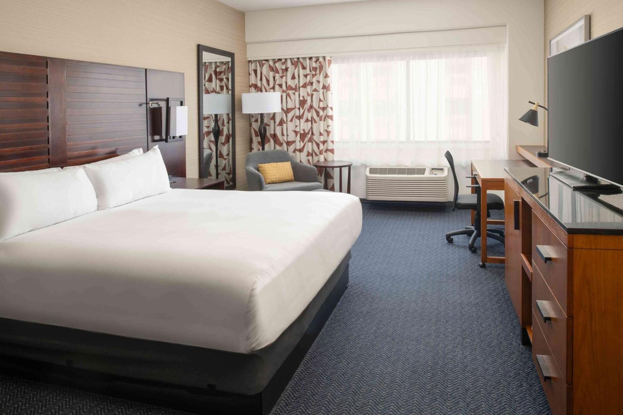 Doubletree By Hilton San Francisco Airport Hotel Бърлингейм Екстериор снимка