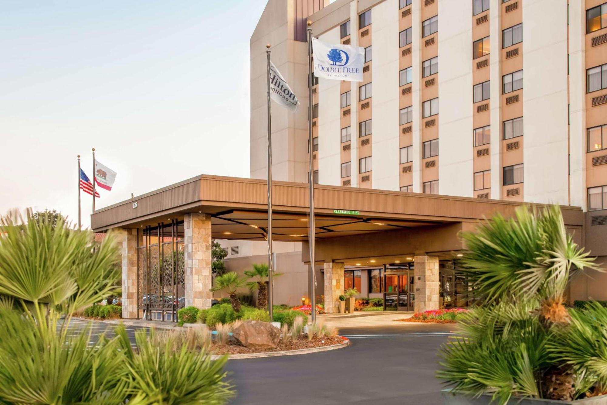 Doubletree By Hilton San Francisco Airport Hotel Бърлингейм Екстериор снимка
